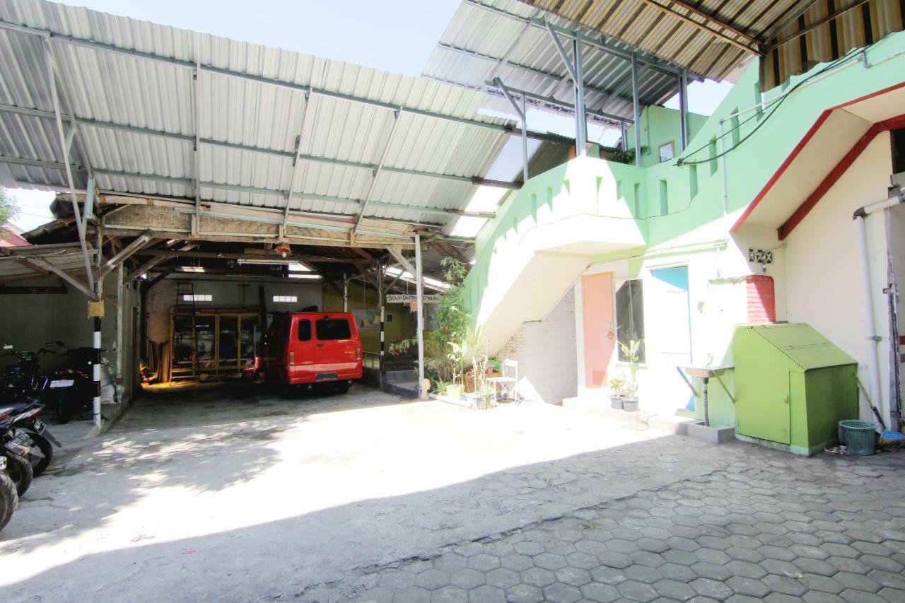 Tiga Dua Homestay يوغياكارتا المظهر الخارجي الصورة