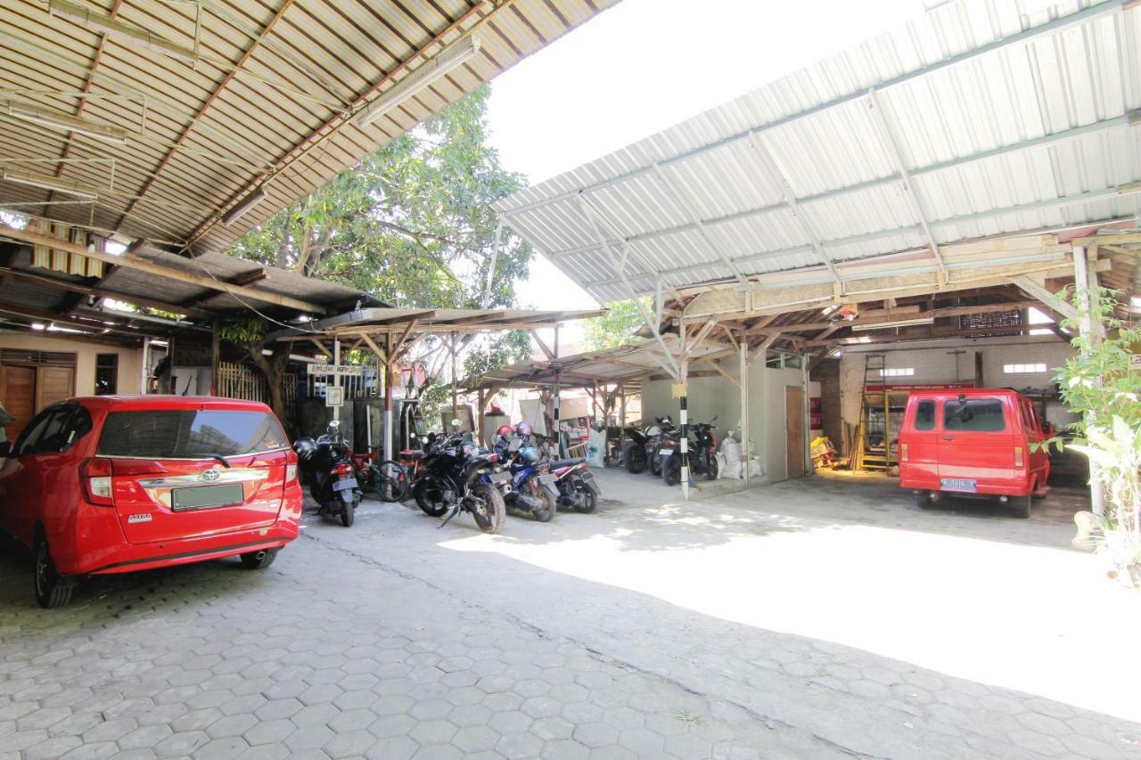 Tiga Dua Homestay يوغياكارتا المظهر الخارجي الصورة